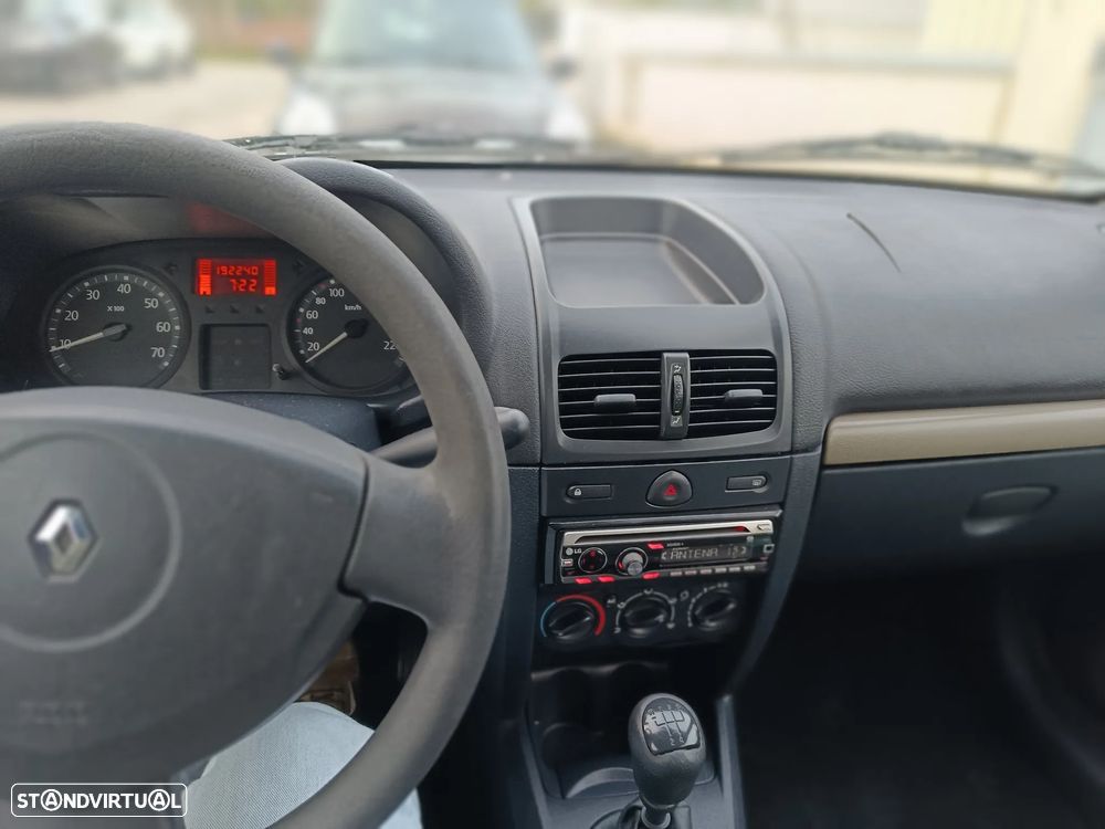 Renault Clio 1.5 dCi Expression - 10