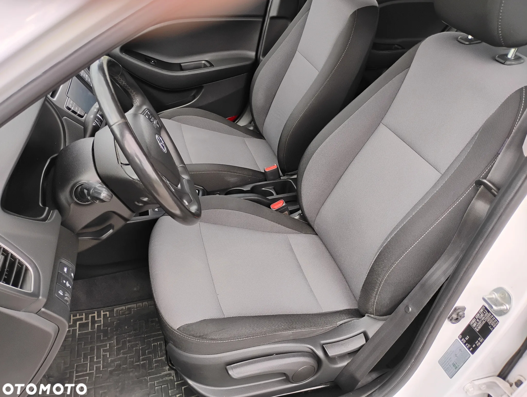 Hyundai i20 1.0 T-GDi Comfort DCT - 18