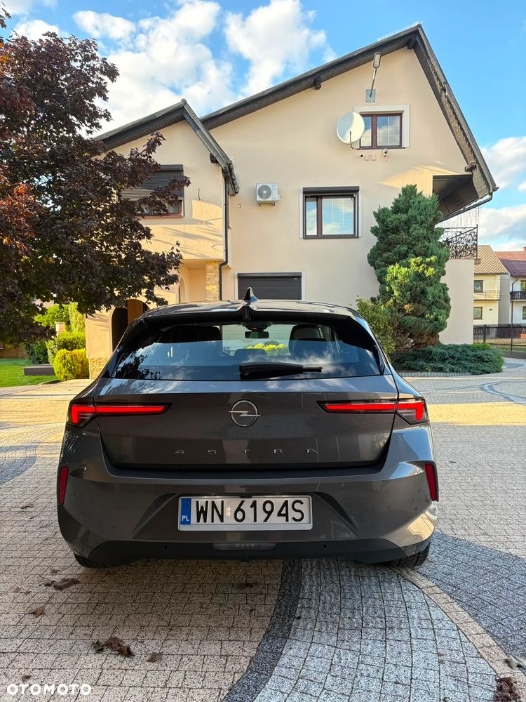 Opel Astra 1.2 T Elegance S&S - 4