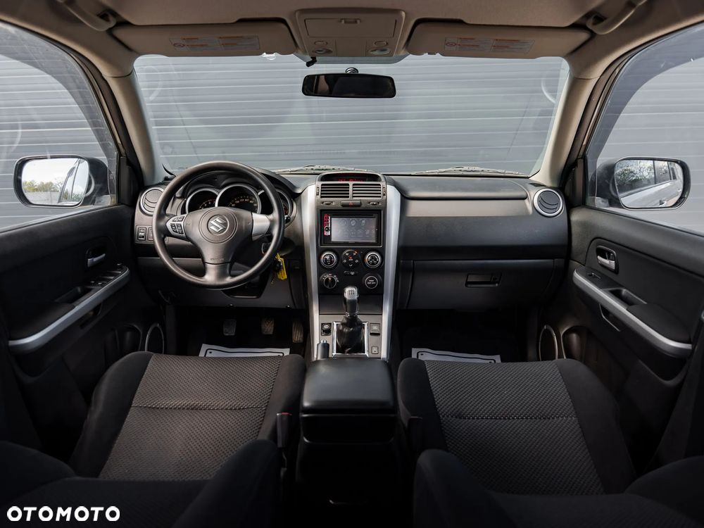 Suzuki Grand Vitara 2.0 Comfort + Family - 18