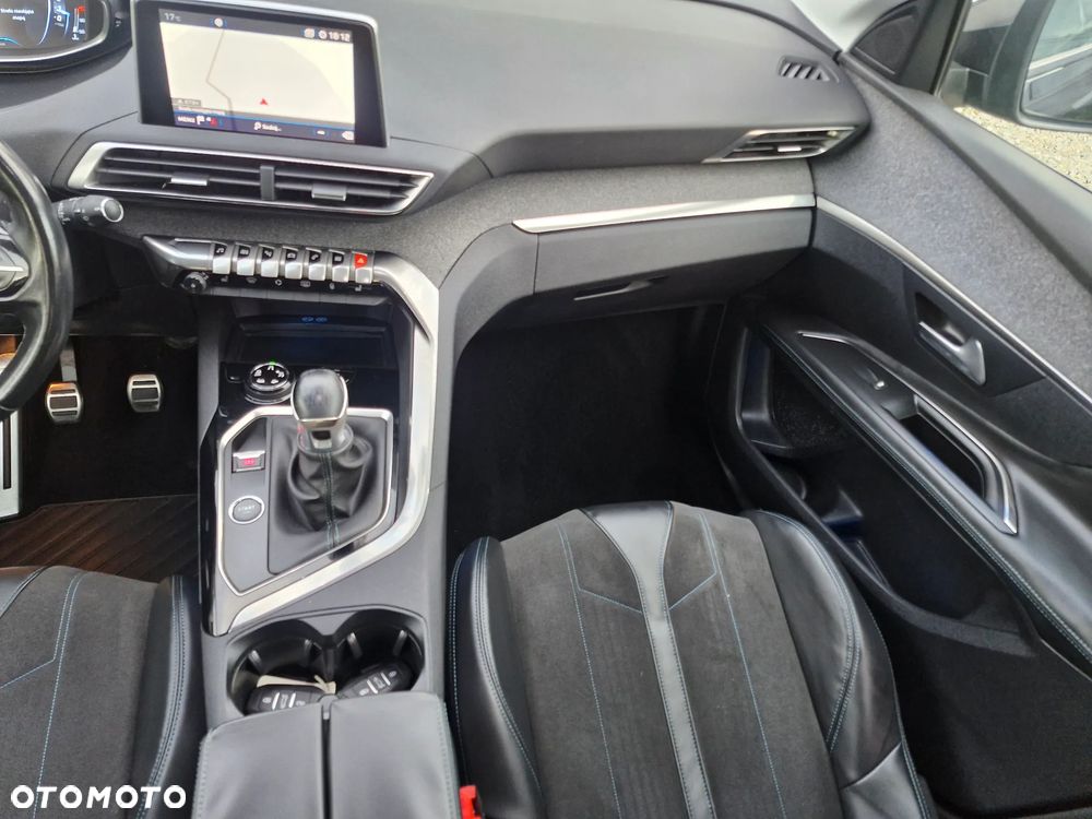 Peugeot 3008 PureTech 130 Stop & Start GPF Roadtrip - 27
