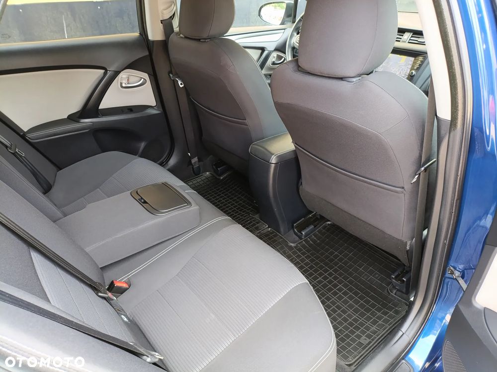 Toyota Avensis 2.0 D-4D Active Business - 13