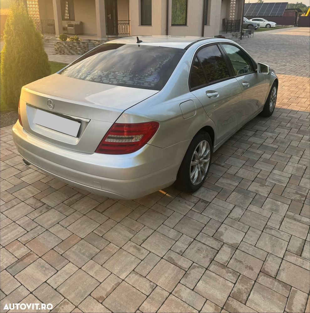 Mercedes-Benz C - 4