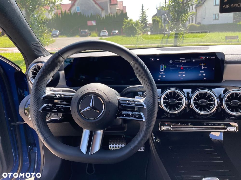 Mercedes-Benz Klasa A 250 4Matic 8G-DCT Edition AMG Line - 11