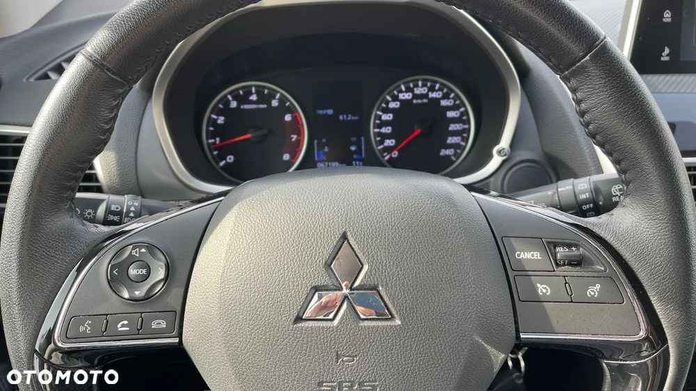 Mitsubishi Eclipse Cross - 32