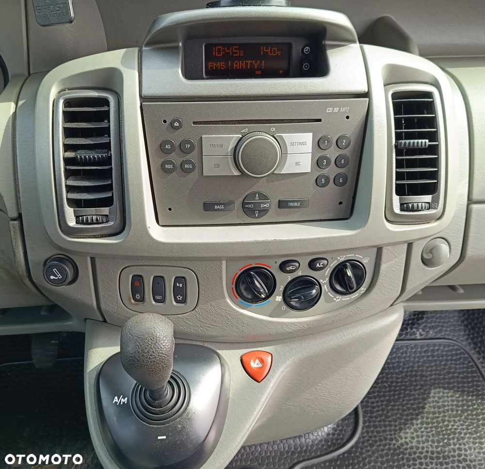 Opel VIVARO - 13