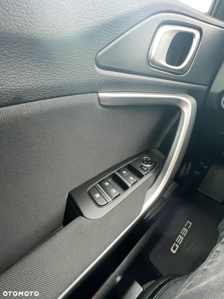 Kia Ceed - 19