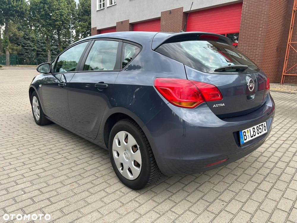 Opel Astra 1.6 Active - 6