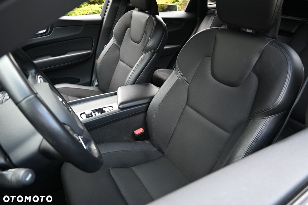 Volvo XC 60 D4 Geartronic Momentum - 26