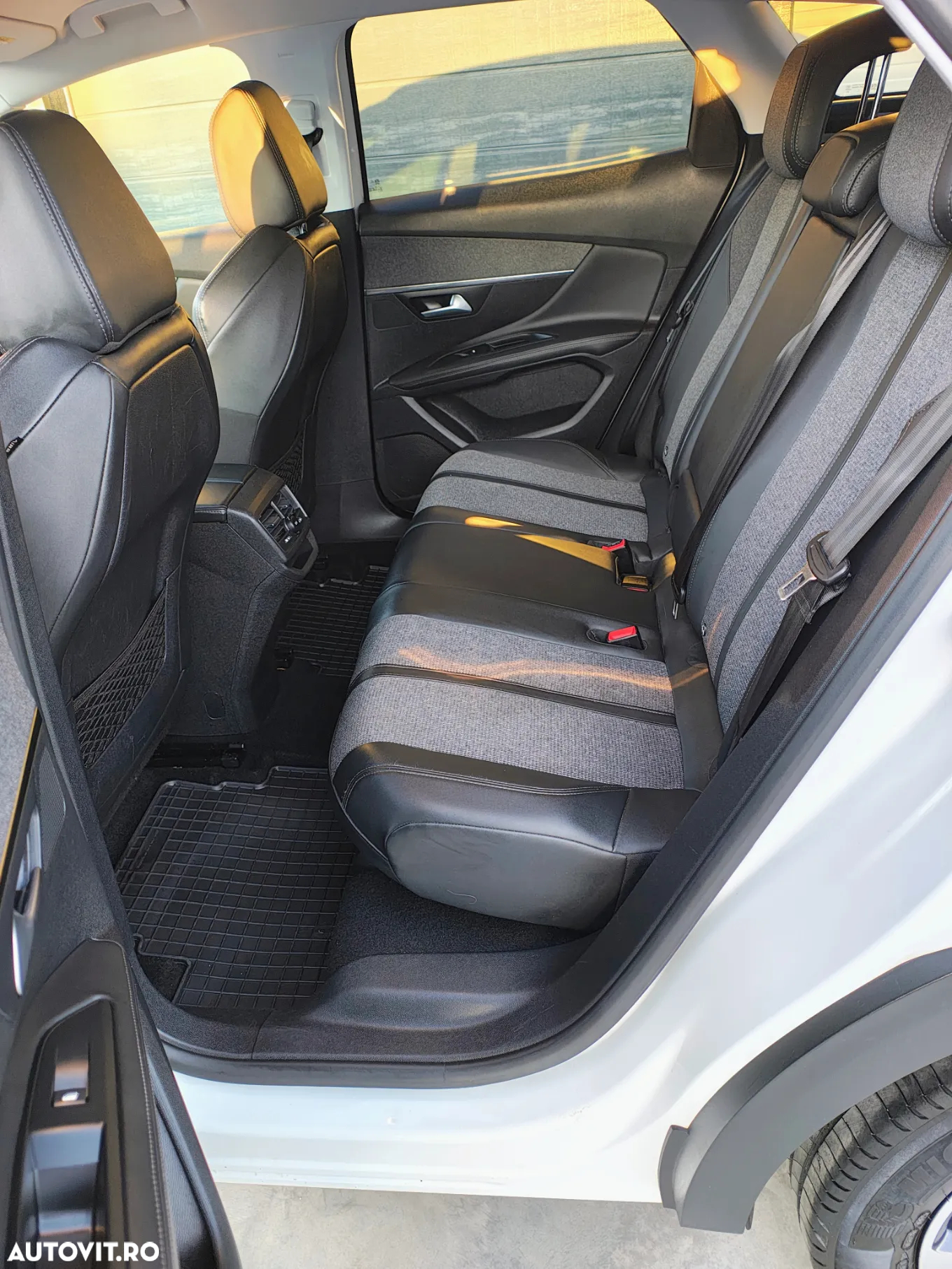 Peugeot 3008 1.5 BlueHDI 130 EAT8 Allure Pack - 37