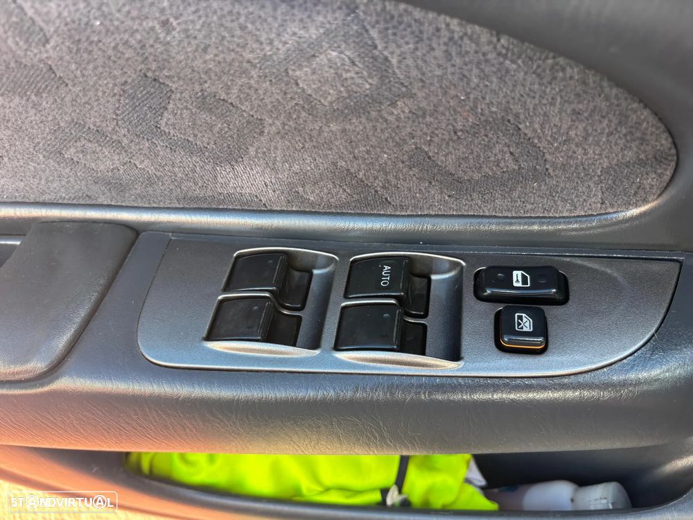 Toyota Corolla 1.4 VVT-i Sol - 14