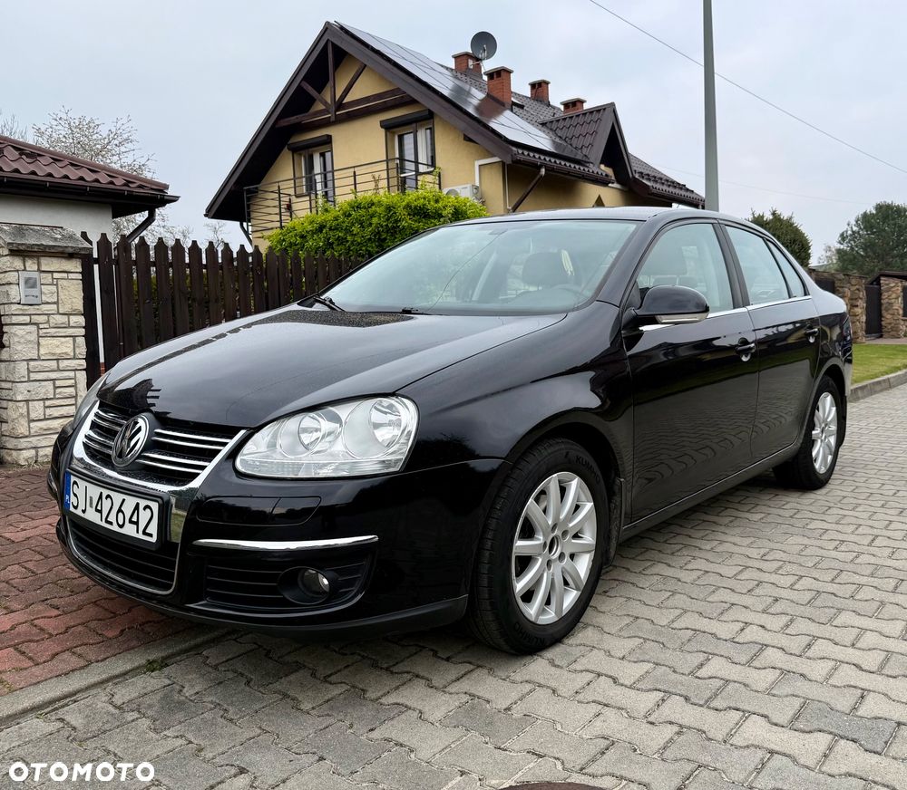 Volkswagen Jetta 1.4 TSI Trendline - 1
