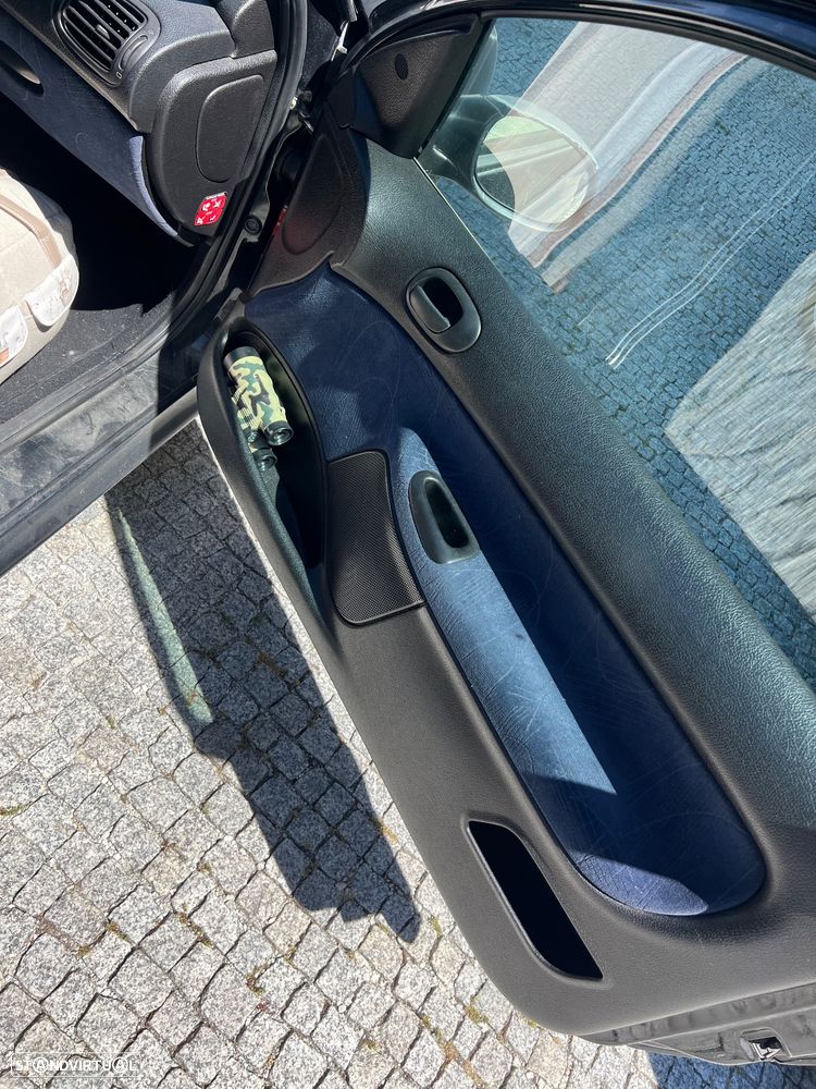 Peugeot 206 1.1 XT - 4