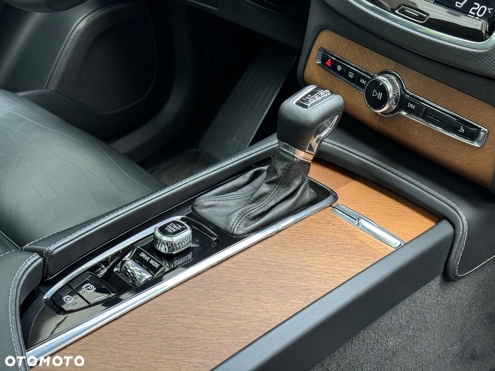 Volvo XC 90 D5 AWD Geartronic Inscription - 16