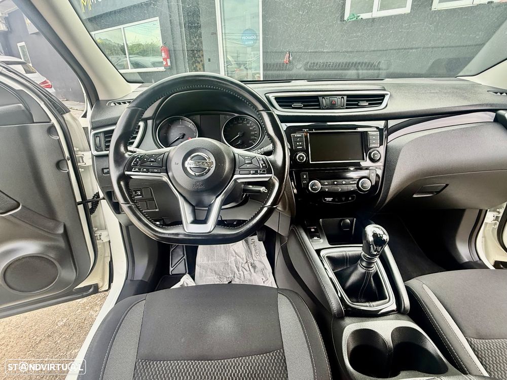 Nissan Qashqai 1.5 dCi N-Connecta J18+Led - 38