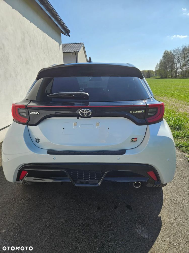 Toyota Yaris Hybrid 1.5 GR Sport - 4