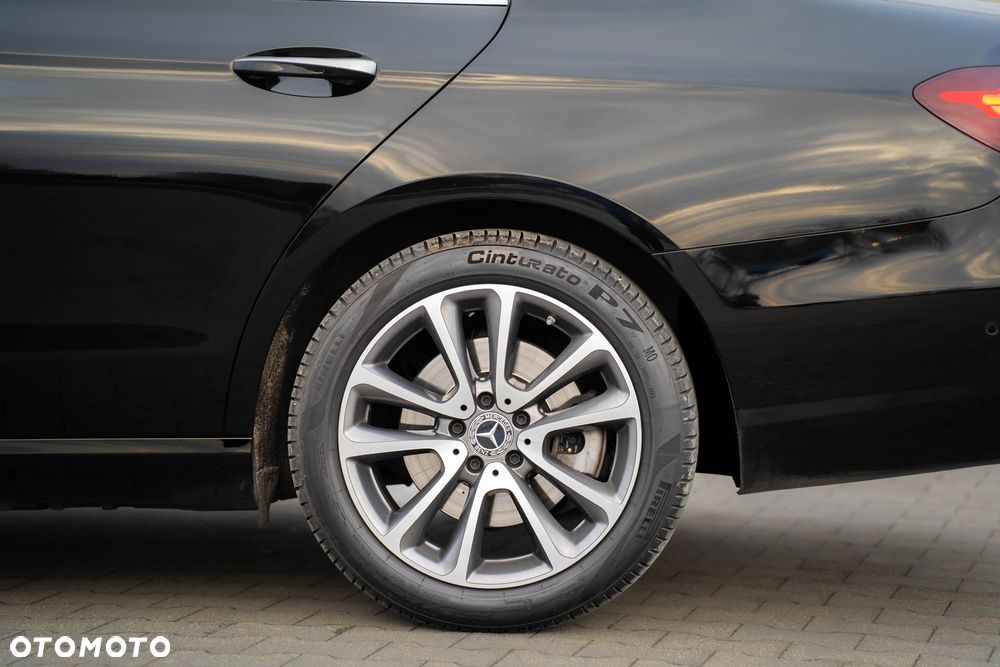 Mercedes-Benz Klasa E 400 d 4Matic 9G-TRONIC Avantgarde - 11