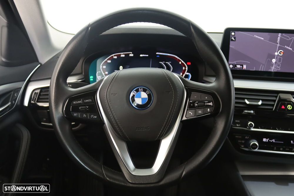 BMW 530 e Line Luxury - 9
