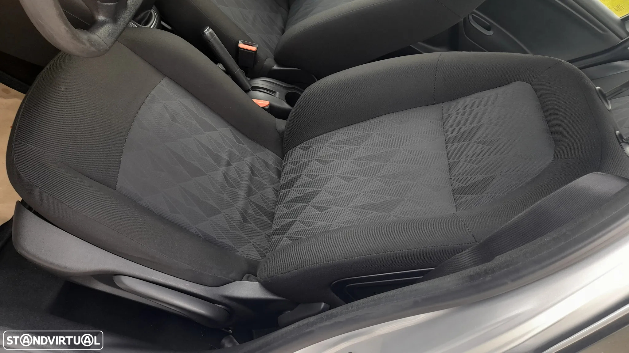 Citroën C-Elysée 1.6 HDi Seduction - 18