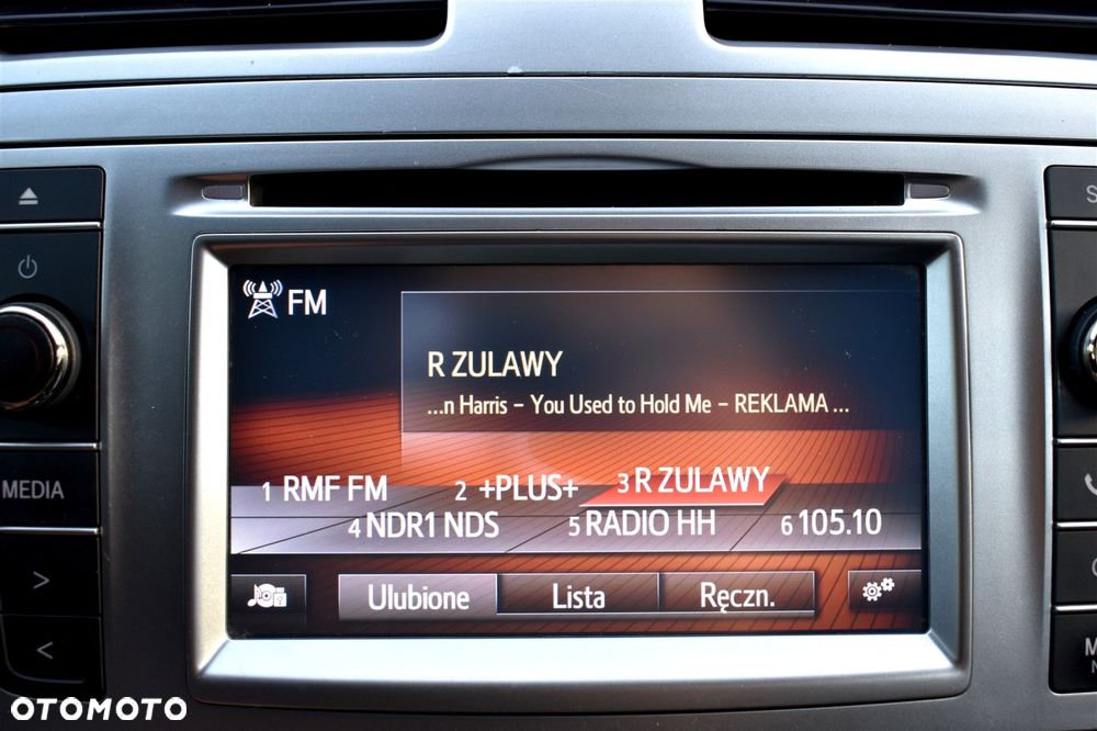 Toyota Avensis 1.8 Sol NAVI - 35