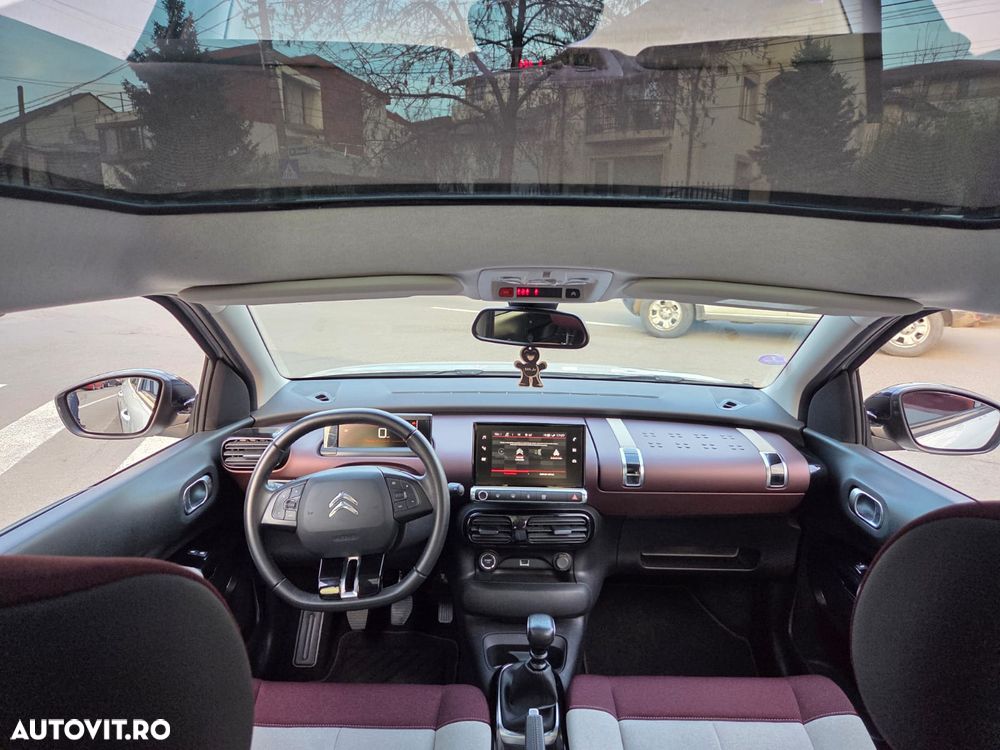 Citroën C4 Cactus 1.2 PureTech S&S BVM6 Shine - 8