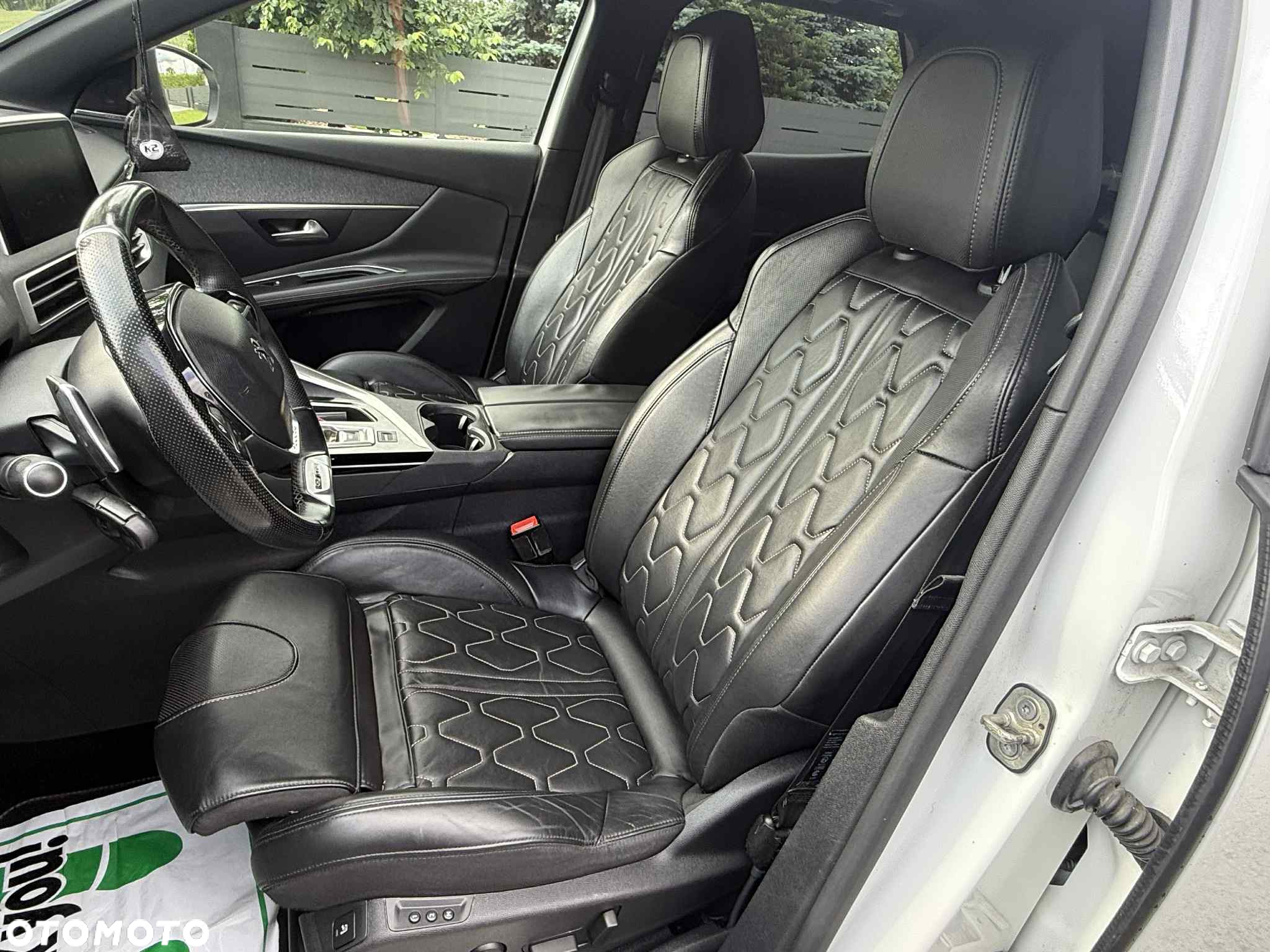 Peugeot 3008 - 11