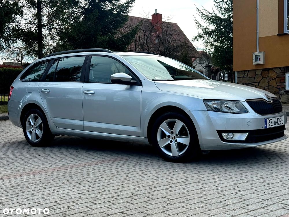 Skoda Octavia 1.6 TDI Style DSG - 9
