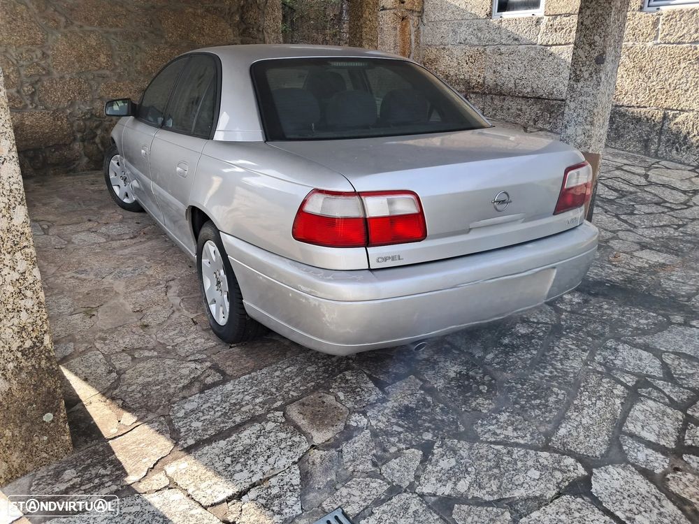 Opel Omega 2.2 Elegance - 4