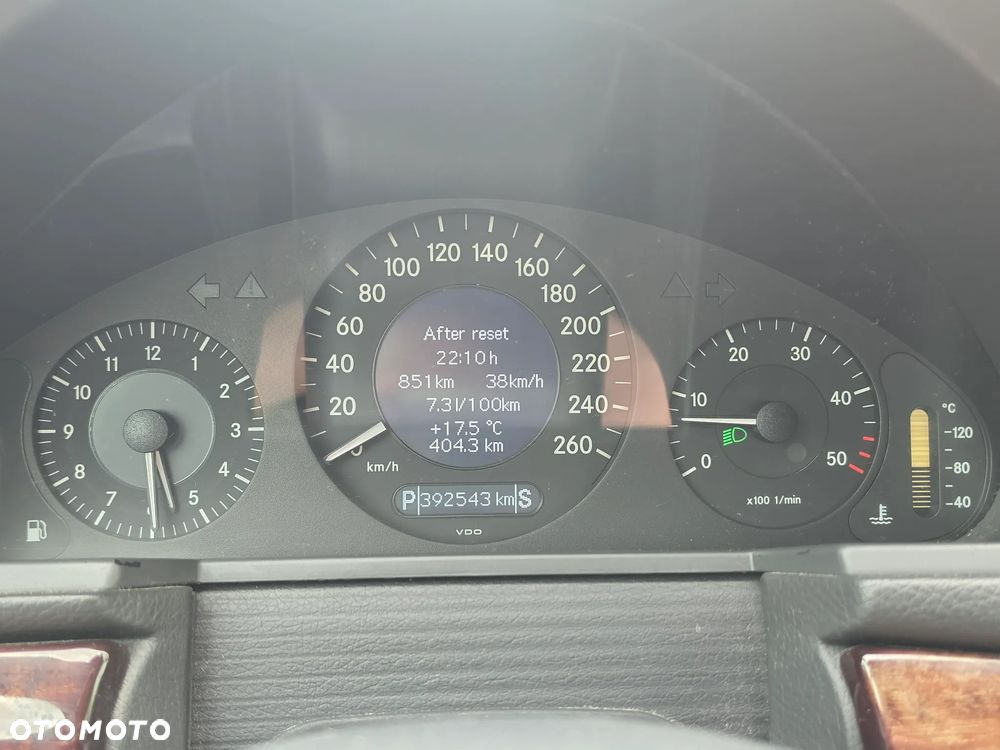 Mercedes-Benz Klasa E 320 CDI Classic DPF - 21