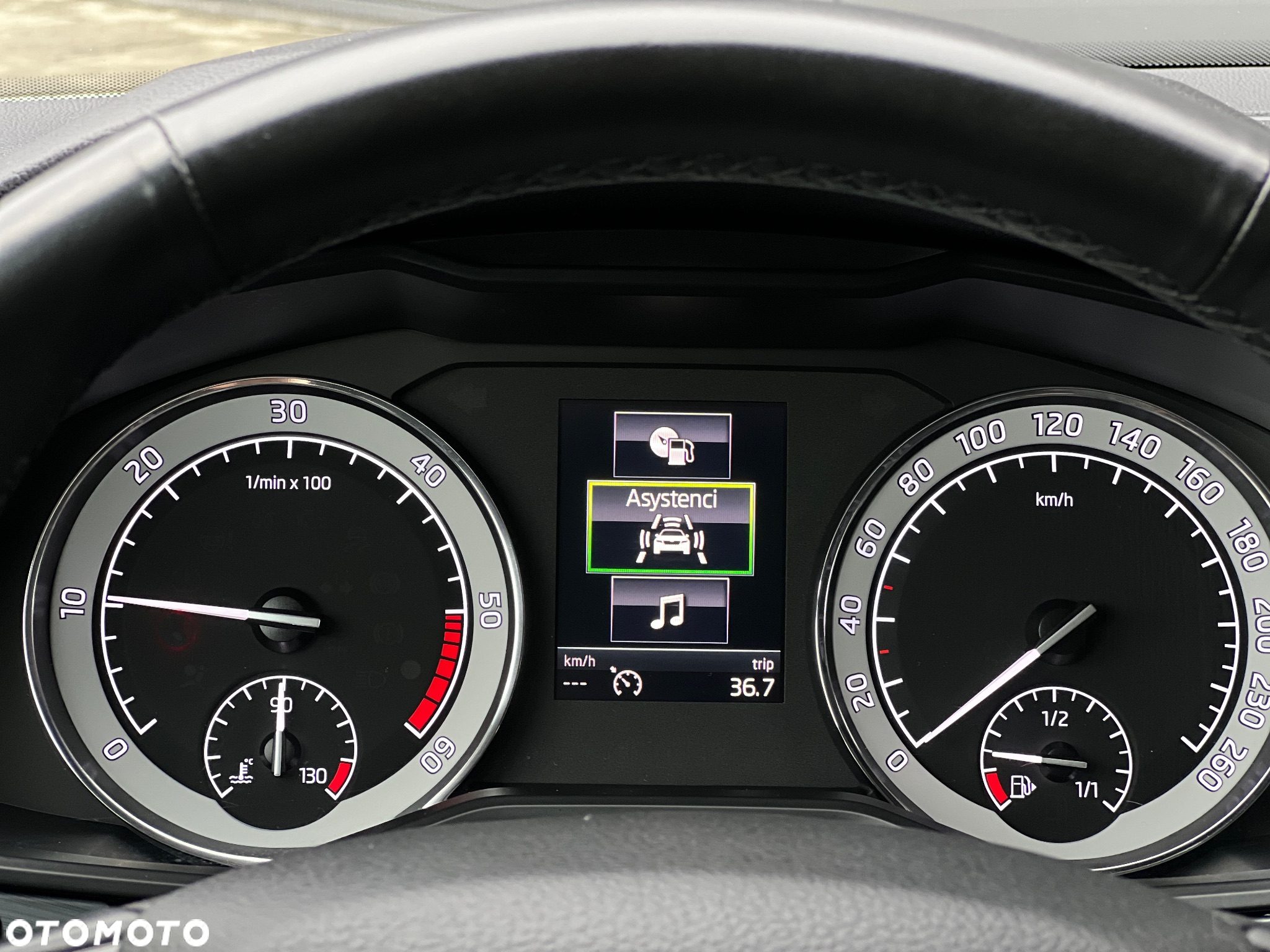 Skoda Superb 2.0 TDI Ambition DSG - 24