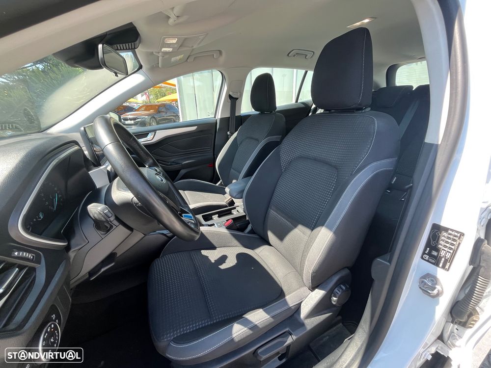 Ford Focus SW 1.5 TDCi EcoBlue Connected - 22