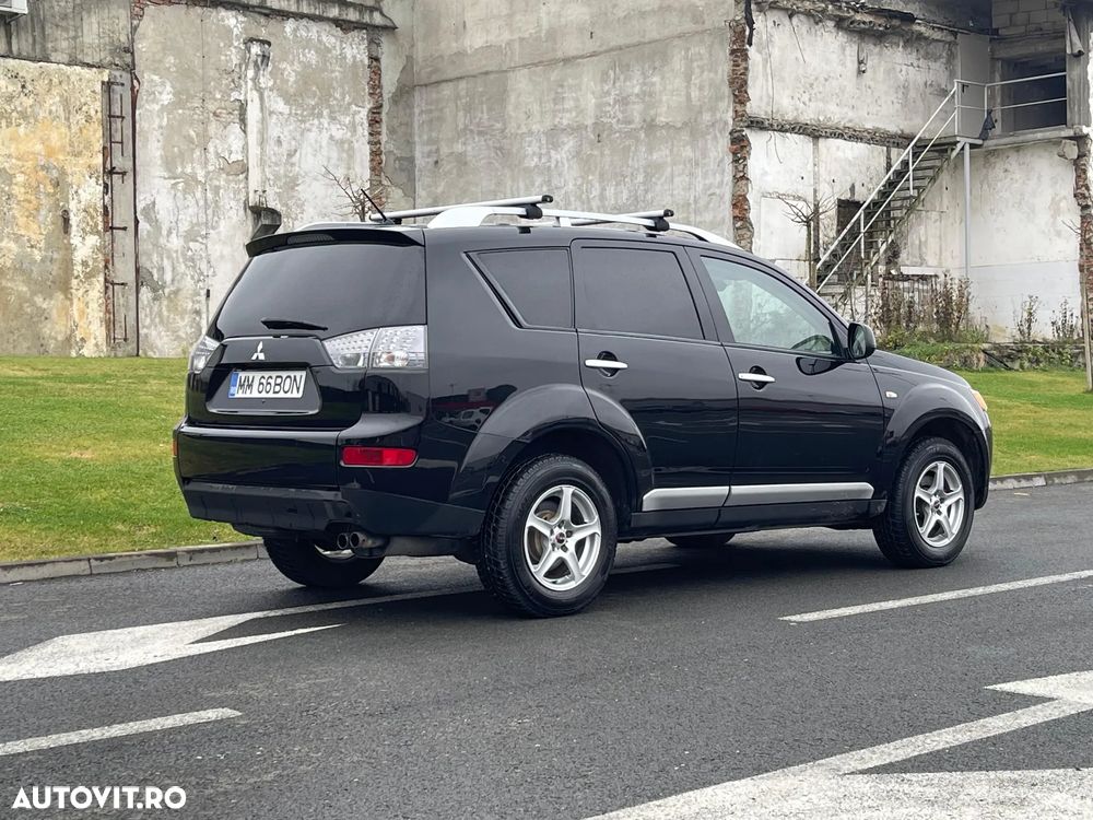 Mitsubishi Outlander 2.2 DI-D 4WD Invite - 37