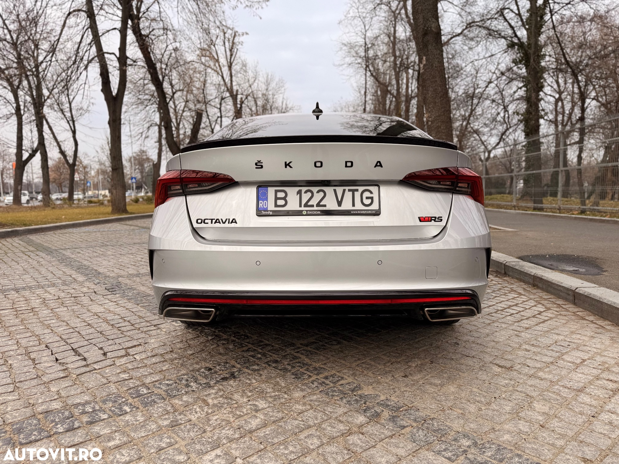 Skoda Octavia 2.0 TSI DSG RS - 6