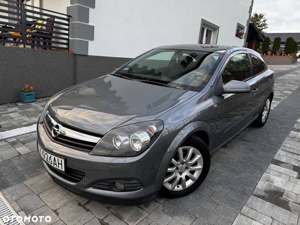Opel Astra GTC 1.6 Cosmo - 10
