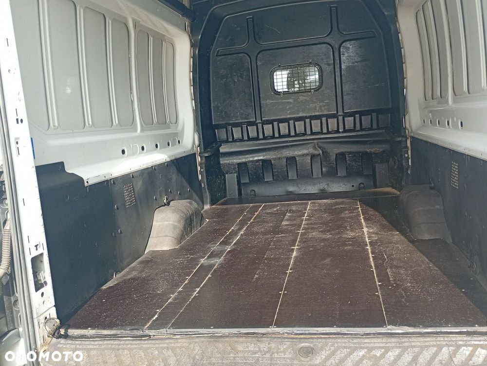 Ford Transit - 23