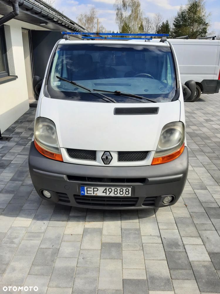 Renault TRAFIC - 2