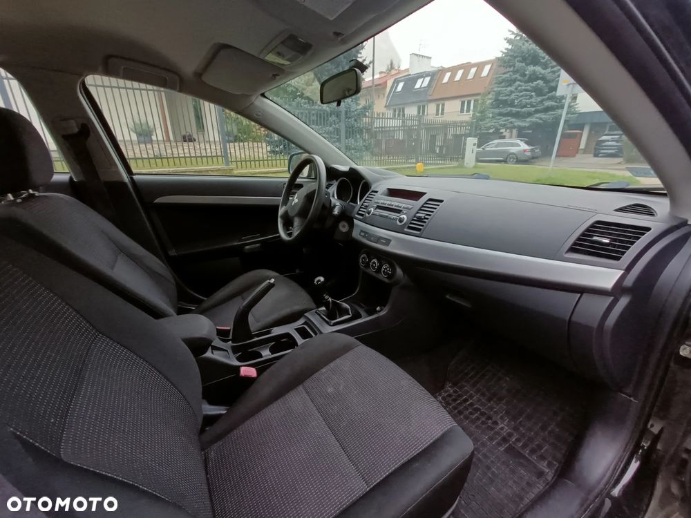 Mitsubishi Lancer - 13