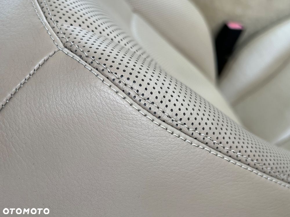 Mercedes-Benz Klasa E 500 4-Matic Avantgarde - 36