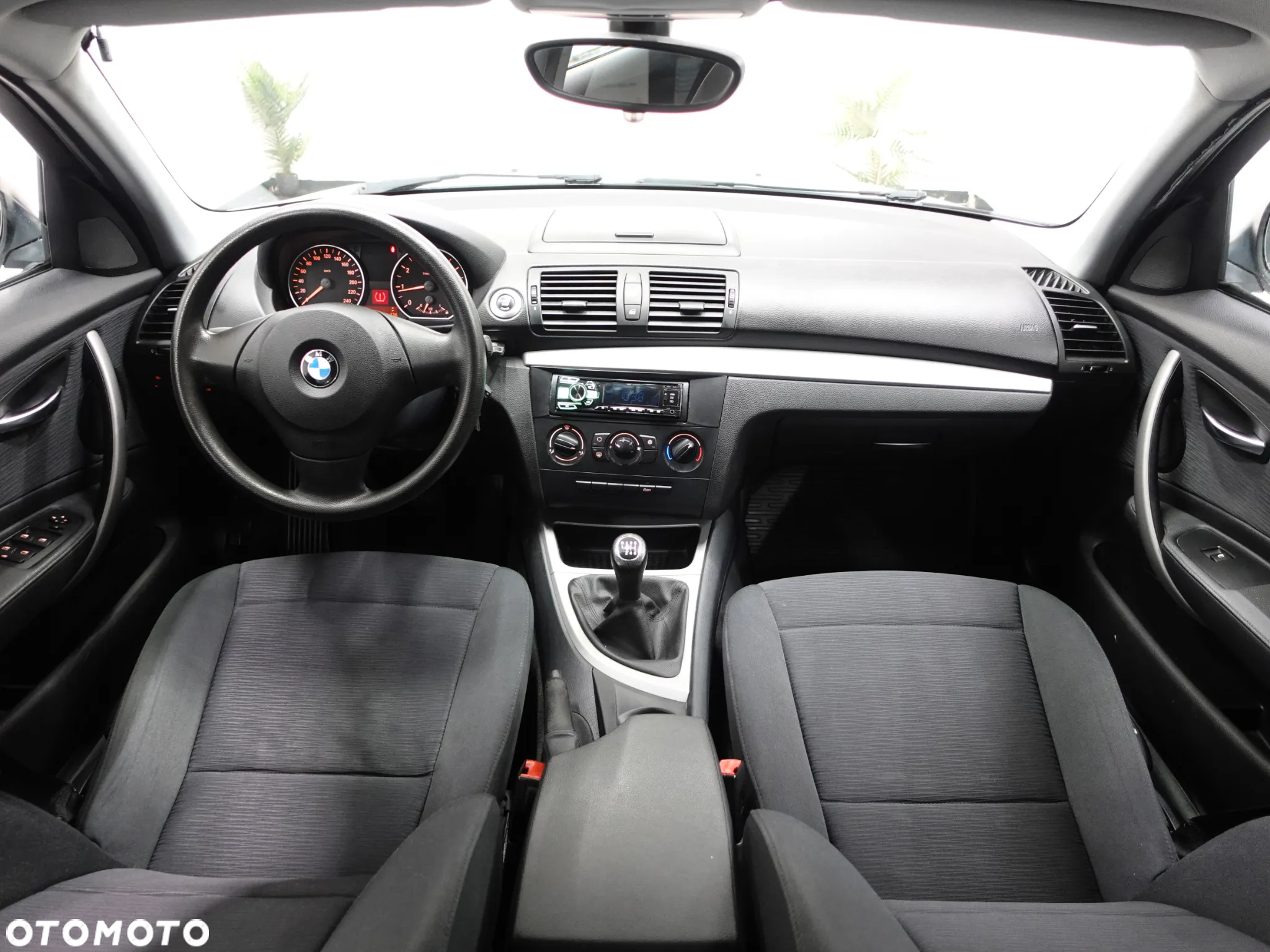 BMW Seria 1 116i - 29