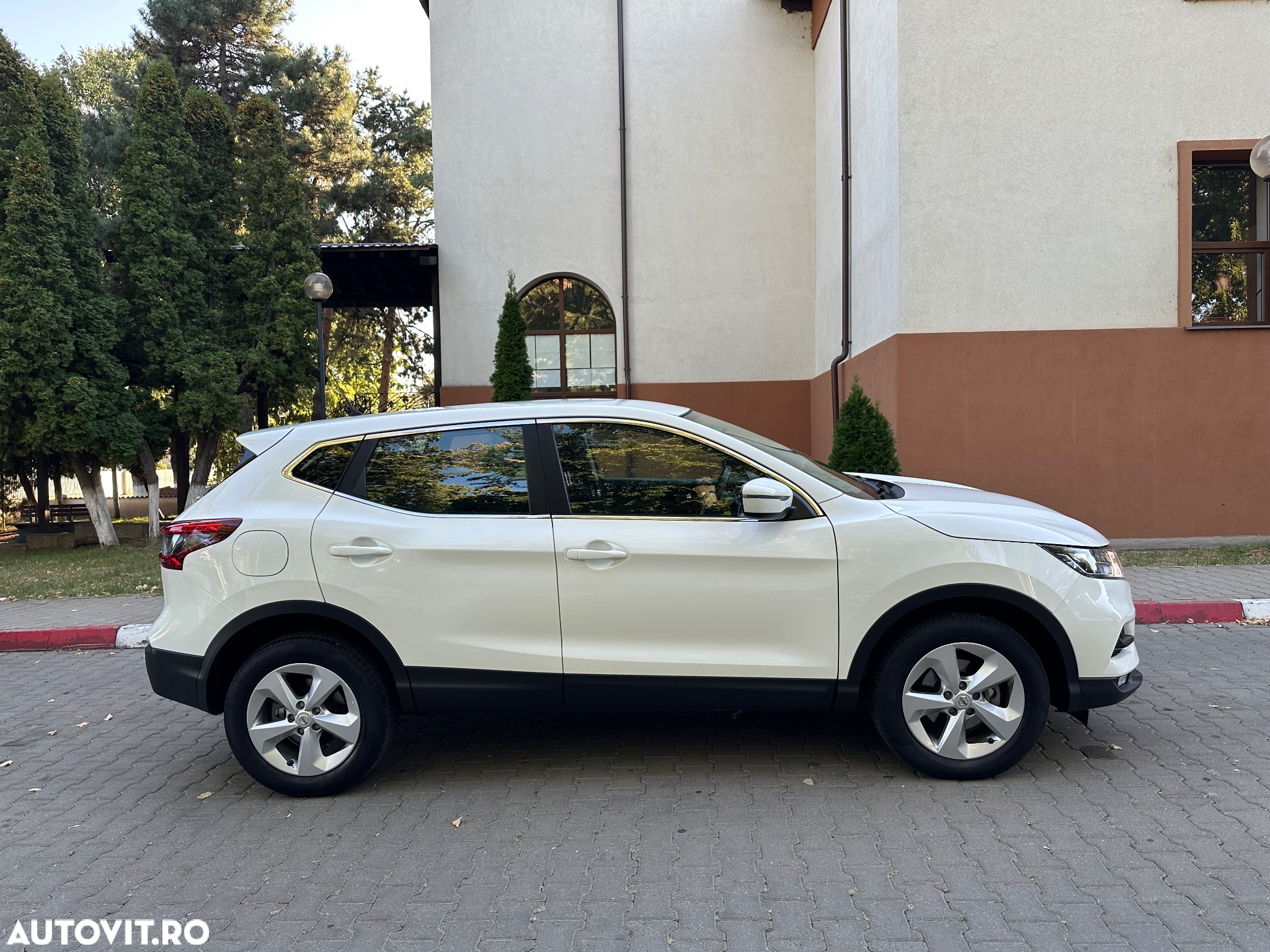 Nissan Qashqai 1.5 DCI N-CONNECTA - 27