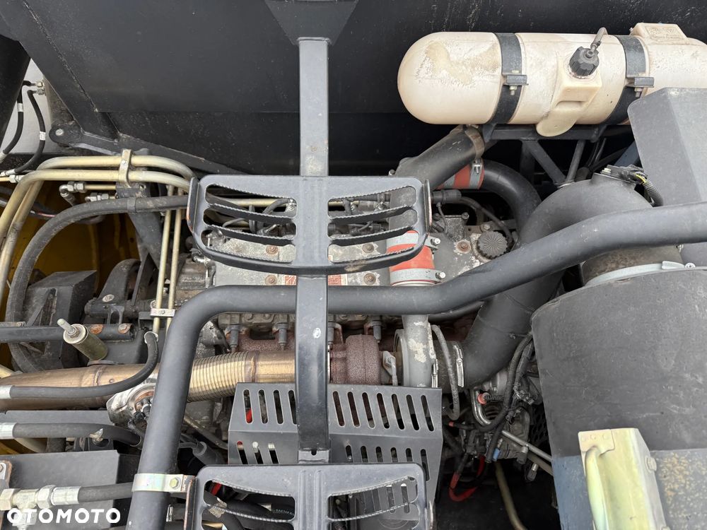 New Holland CX 5090- rok 2013 - 27