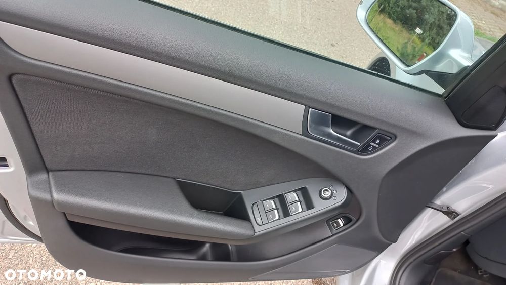 Audi A4 Limousine 1.8 TFSI Ambiente - 31