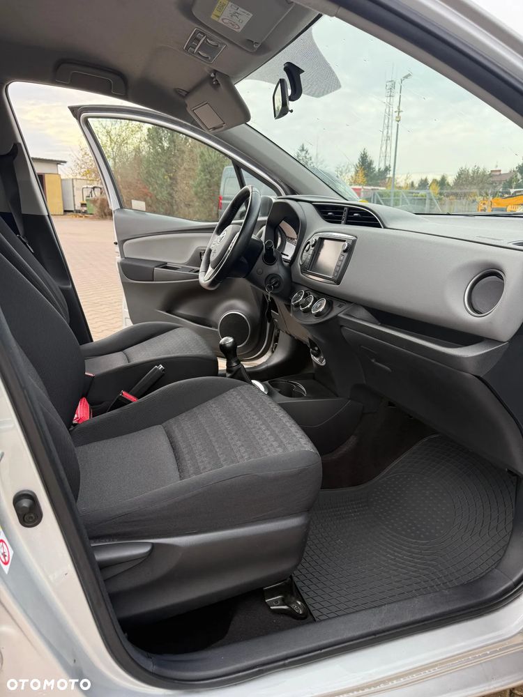 Toyota Yaris 1.0 Premium - 13