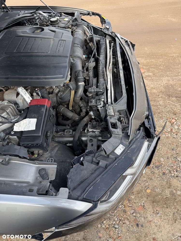 Jaguar XF P250 HSE - 10