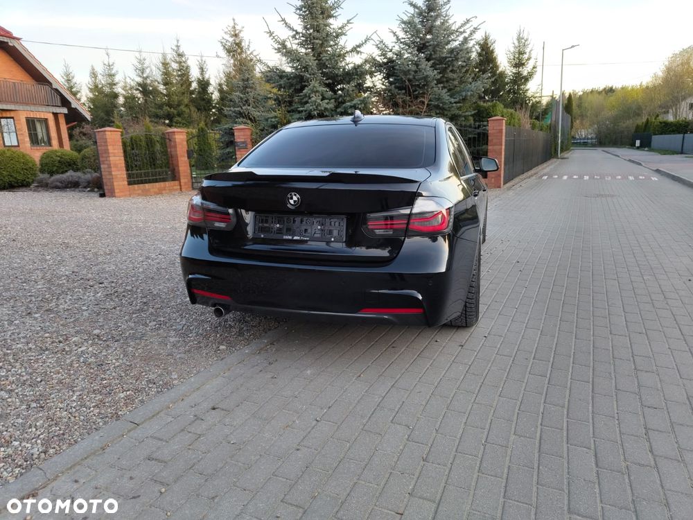BMW Seria 3 318d Sport Line - 19