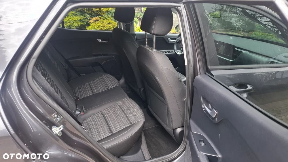 Kia Stonic 1.4 L - 11