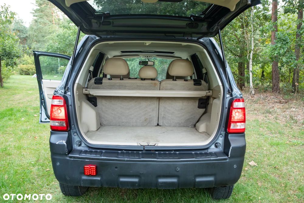 Ford Escape 3.0 XLS 4WD - 8