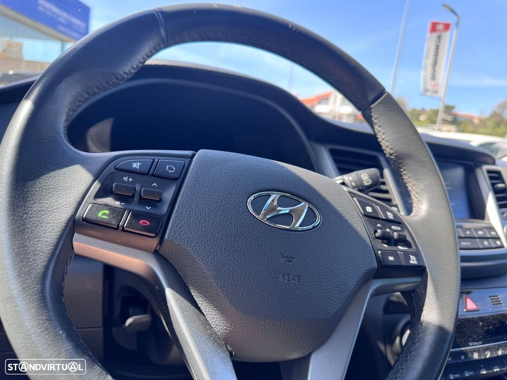 Hyundai Tucson 1.7 CRDi Premium DCT - 17