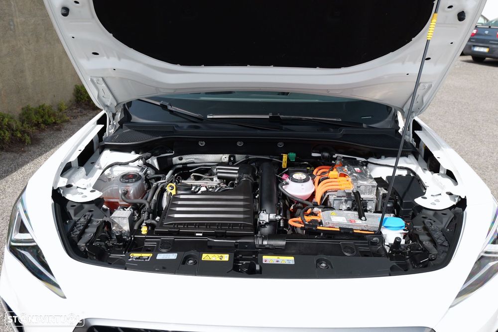 Cupra Formentor VZ 1.4 e-Hybrid DSG Priority - 15