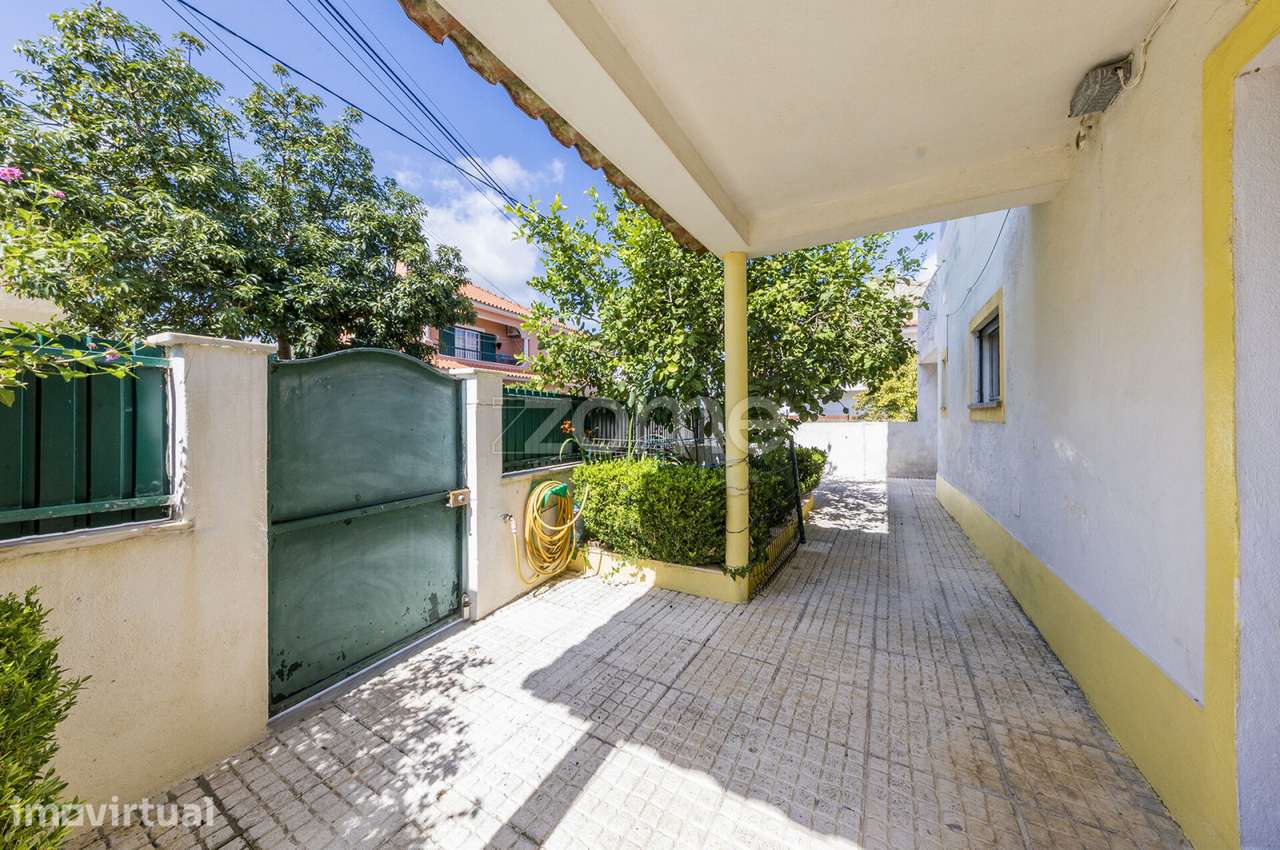 Moradia com espaço exterior em Manique — pronta a habitar - Grande imagem: 3/36